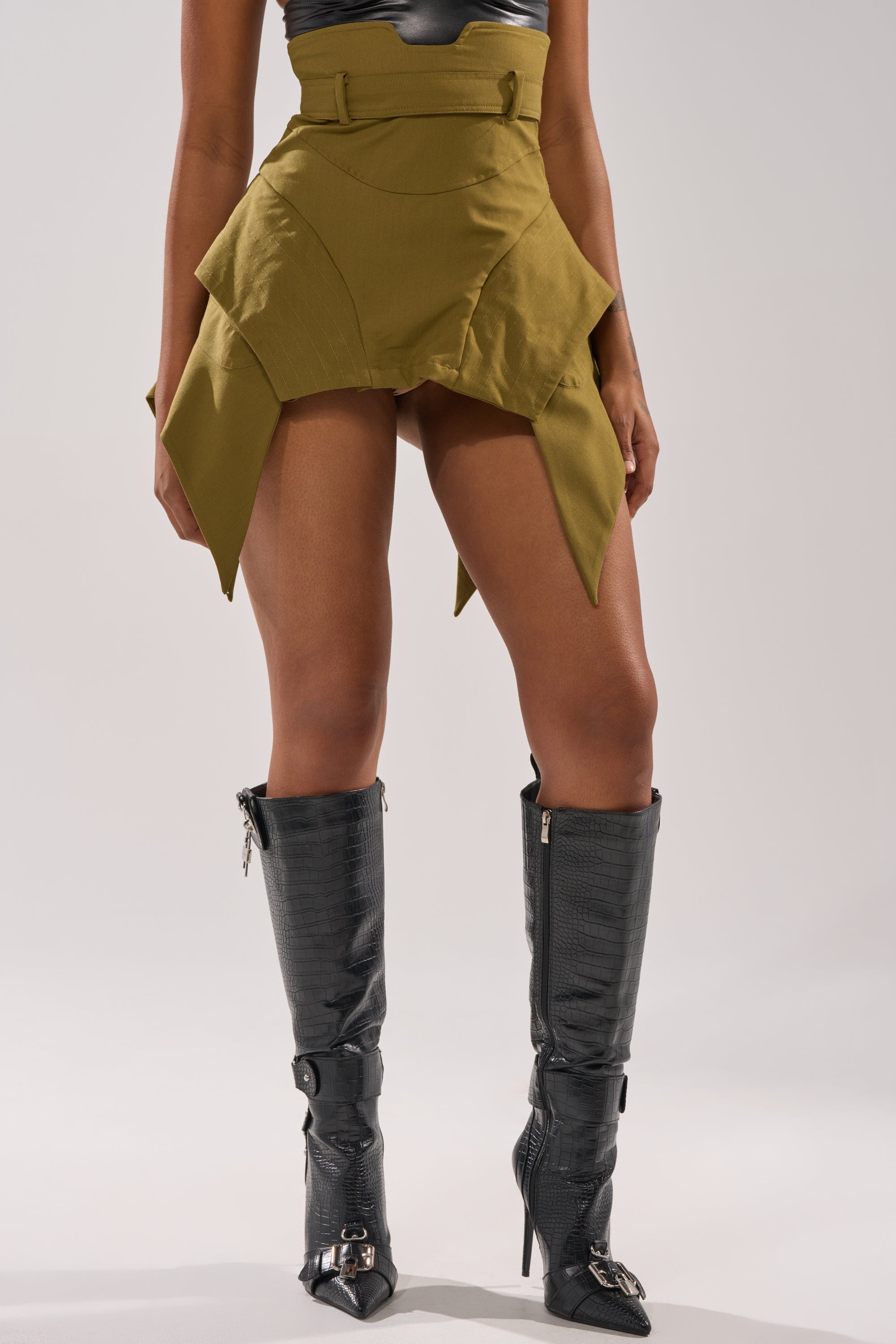 DONT LOOK BACK MINI SKIRT