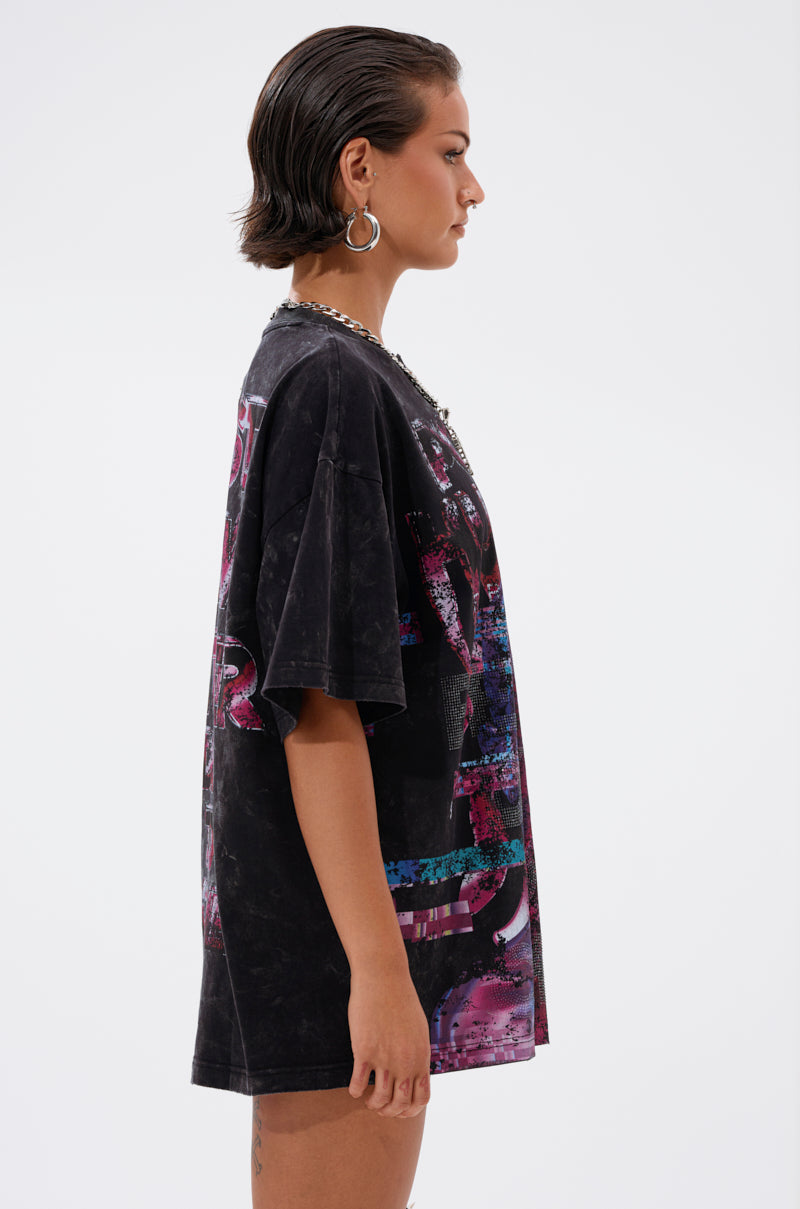 CYBERTRONICS OVERSIZED GRAPHIC TEE