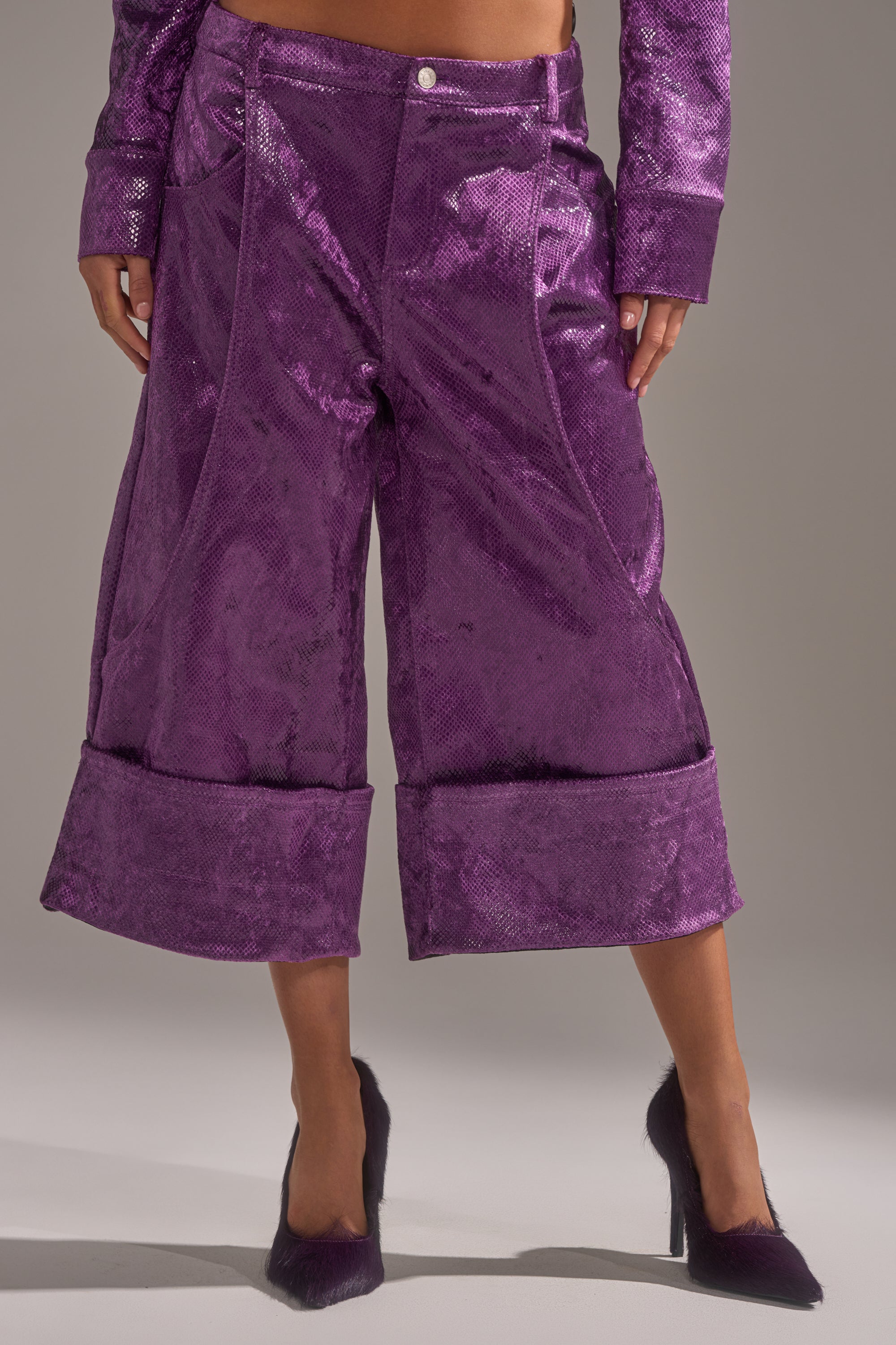 CRAZY TOUCH VELVET TROUSER