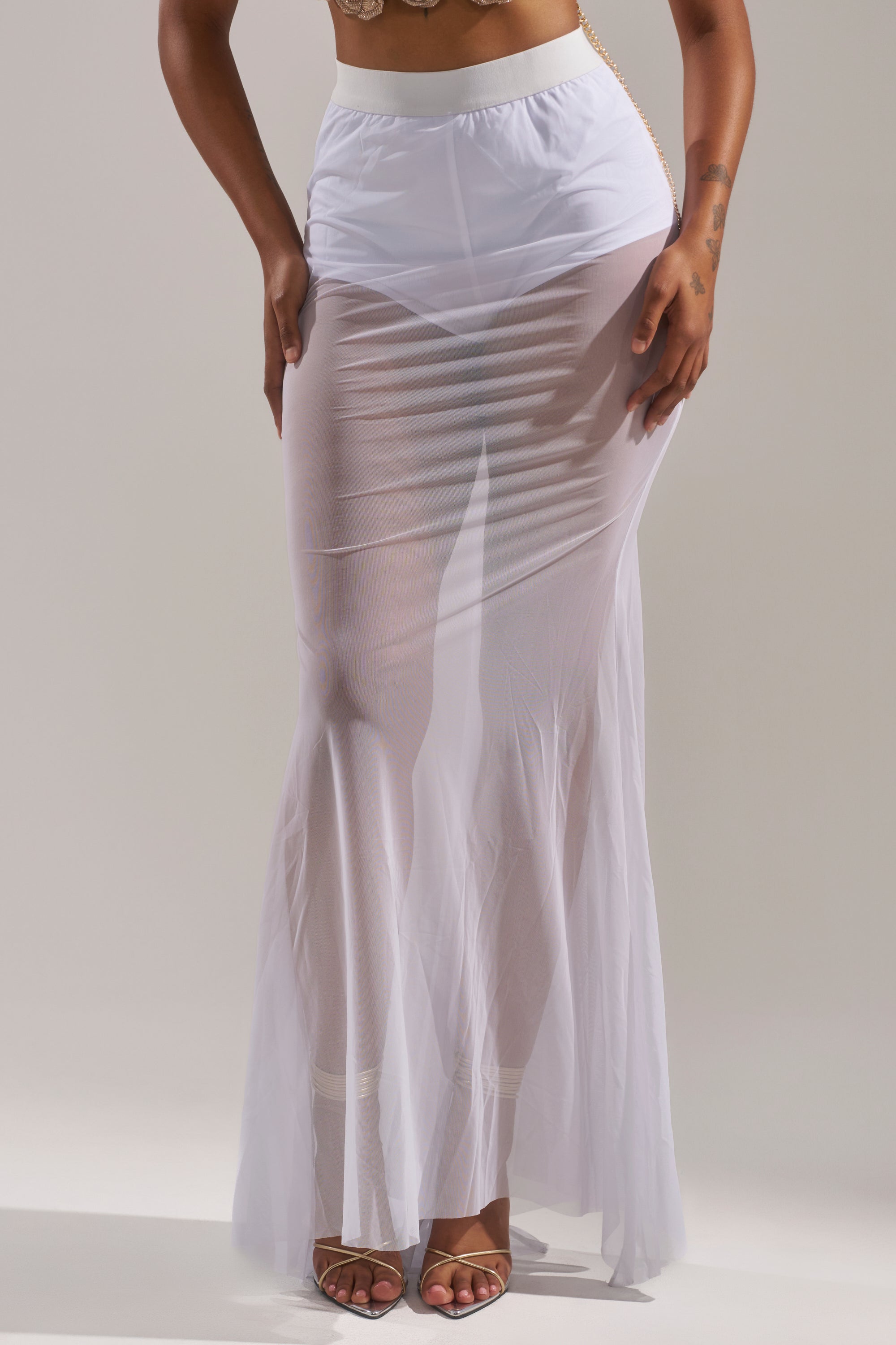 DANCING QUEEN MESH MAXI SKIRT IN WHITE