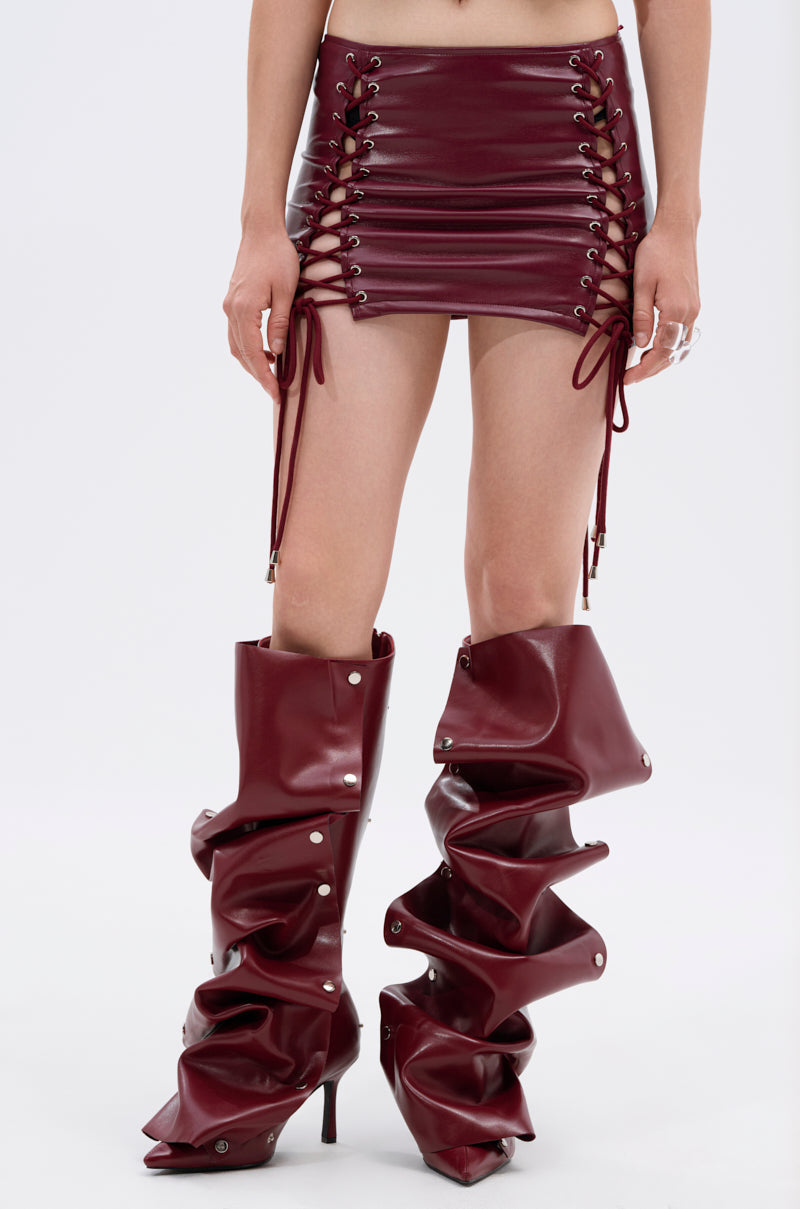 YOU KNOW I WANT YOU BABY LACE UP MINI SKIRT