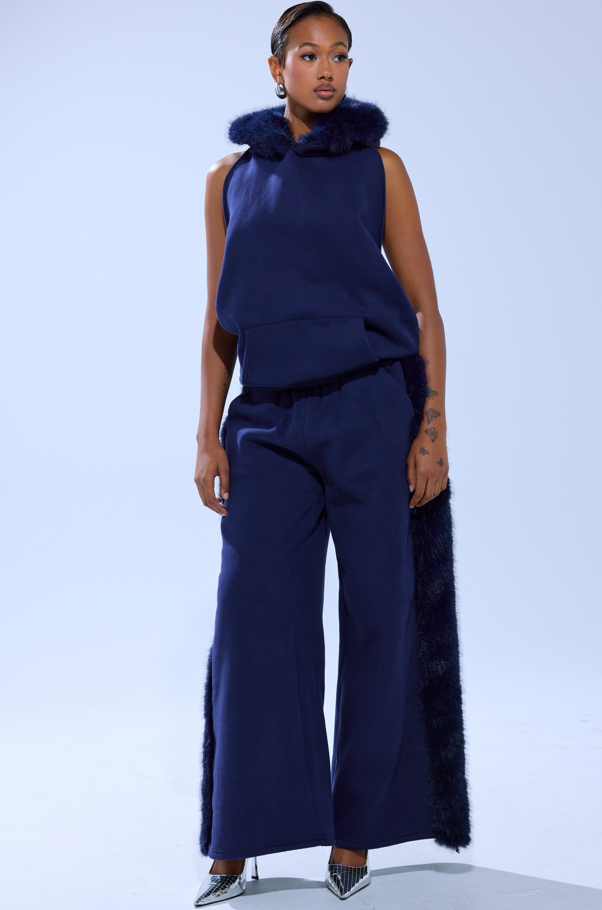 LUXE FUR OPEN BACK SWEATSHIRT IN NAVY