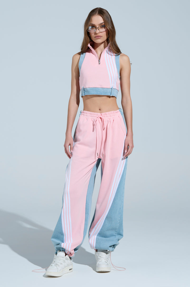 HEADS UP QUARTER ZIP SLEEVELESS SWEATSHIRT IN PINK