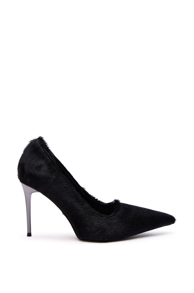 AZALEA WANG ROSEE BLACK PONY HAIR PUMP