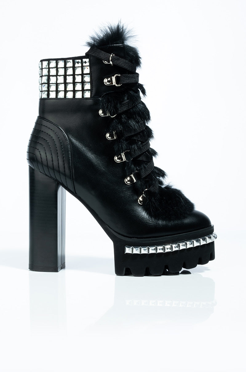 AZALEA WANG NOT MY TYPE CHUNKY HEEL BOOTIE IN BLACK