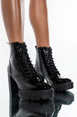 AZALEA WANG CHUNKY HEEL LACE UP BOOTIE BLACK PATENT