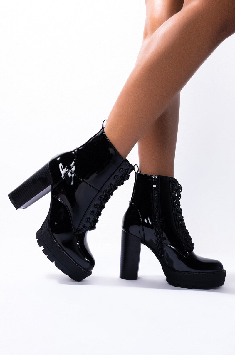 AZALEA WANG CHUNKY HEEL LACE UP BOOTIE BLACK PATENT