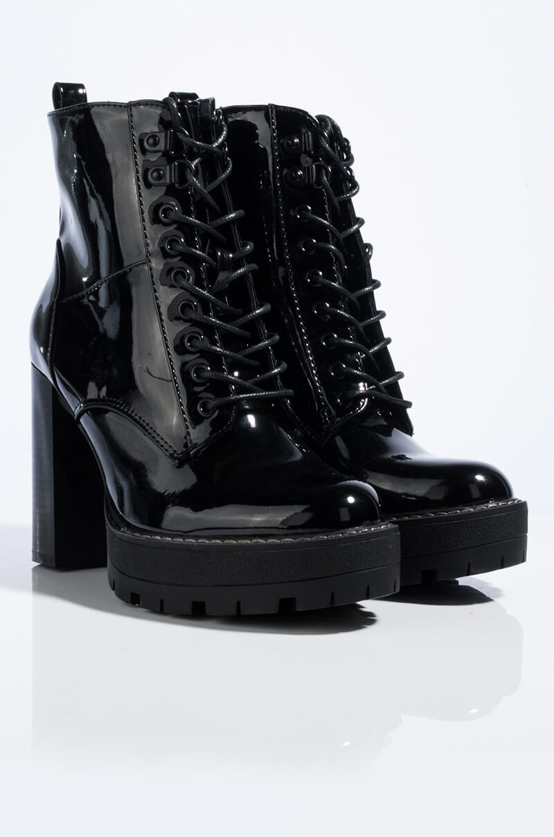 AZALEA WANG CHUNKY HEEL LACE UP BOOTIE BLACK PATENT