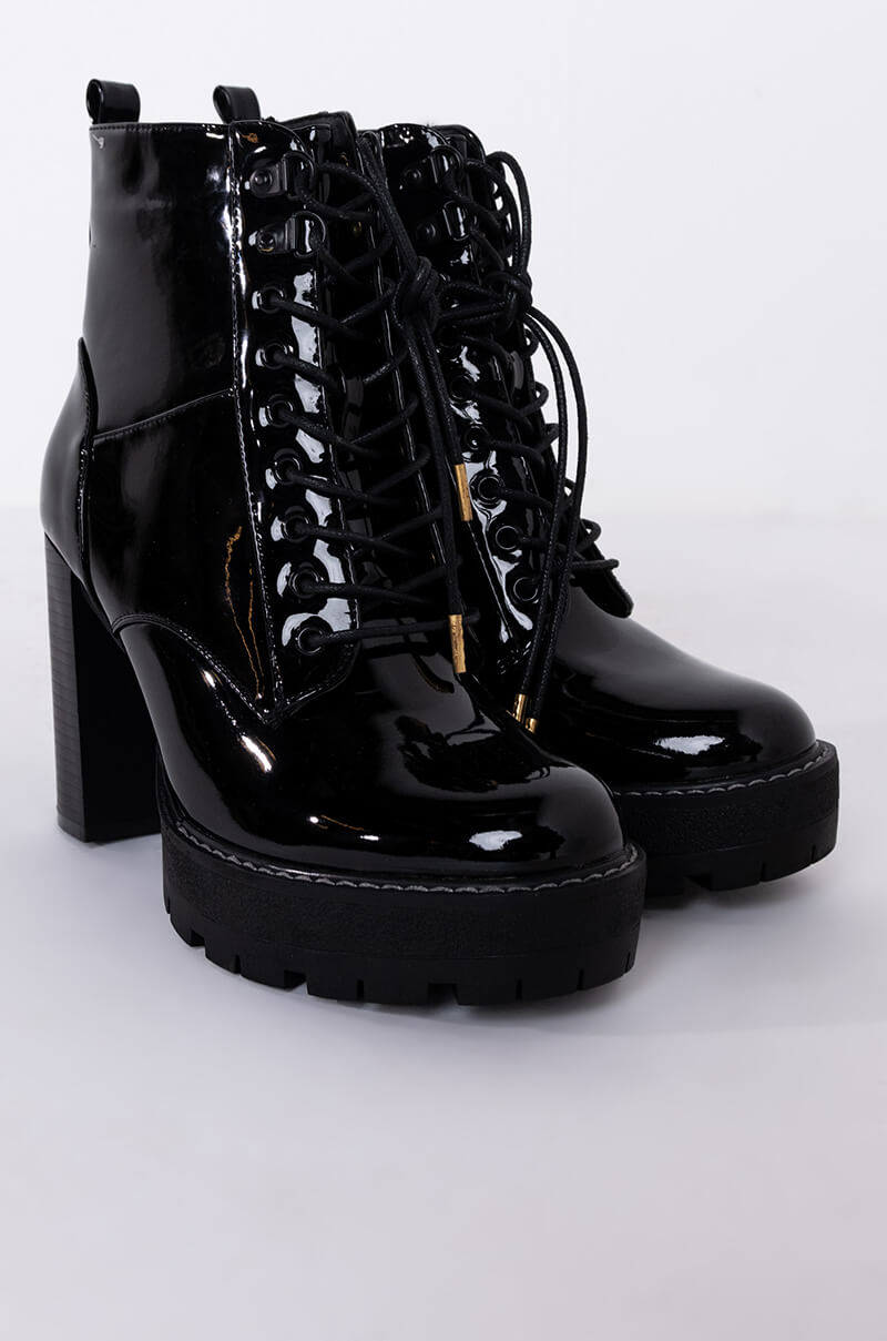 AZALEA WANG CHUNKY HEEL LACE UP BOOTIE BLACK PATENT