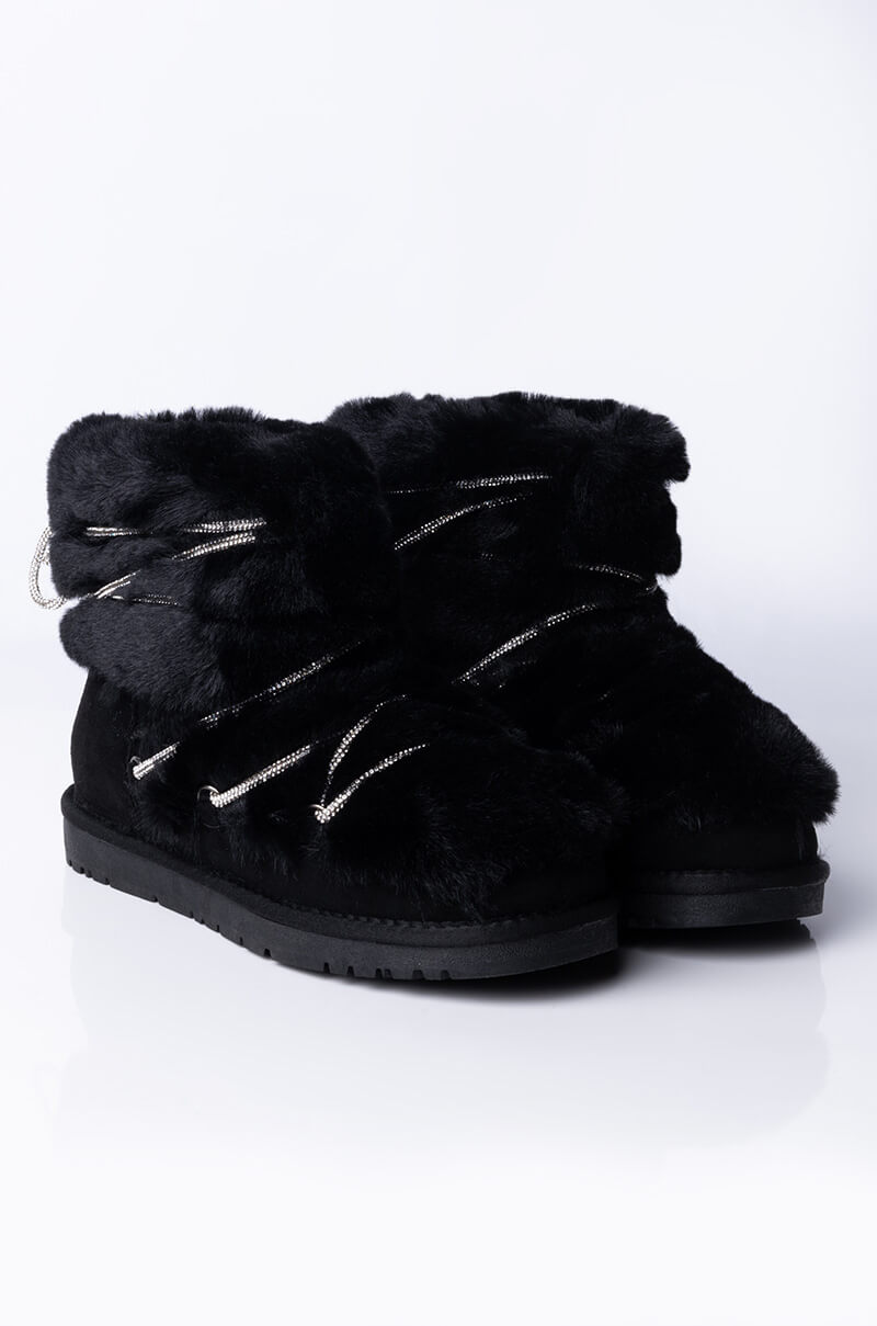 AZALEA WANG COZIED UP FLAT BOOTIE IN BLACK