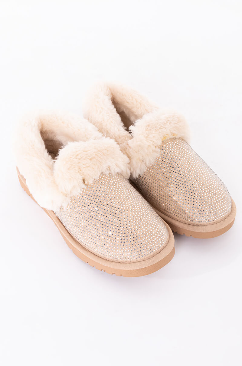 AZALEA WANG COZY ALL NIGHT FLAT SANDAL IN BEIGE