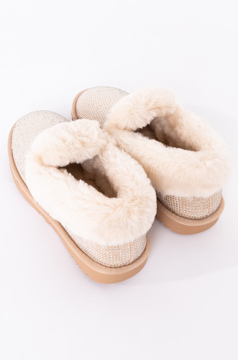 AZALEA WANG COZY ALL NIGHT FLAT SANDAL IN BEIGE