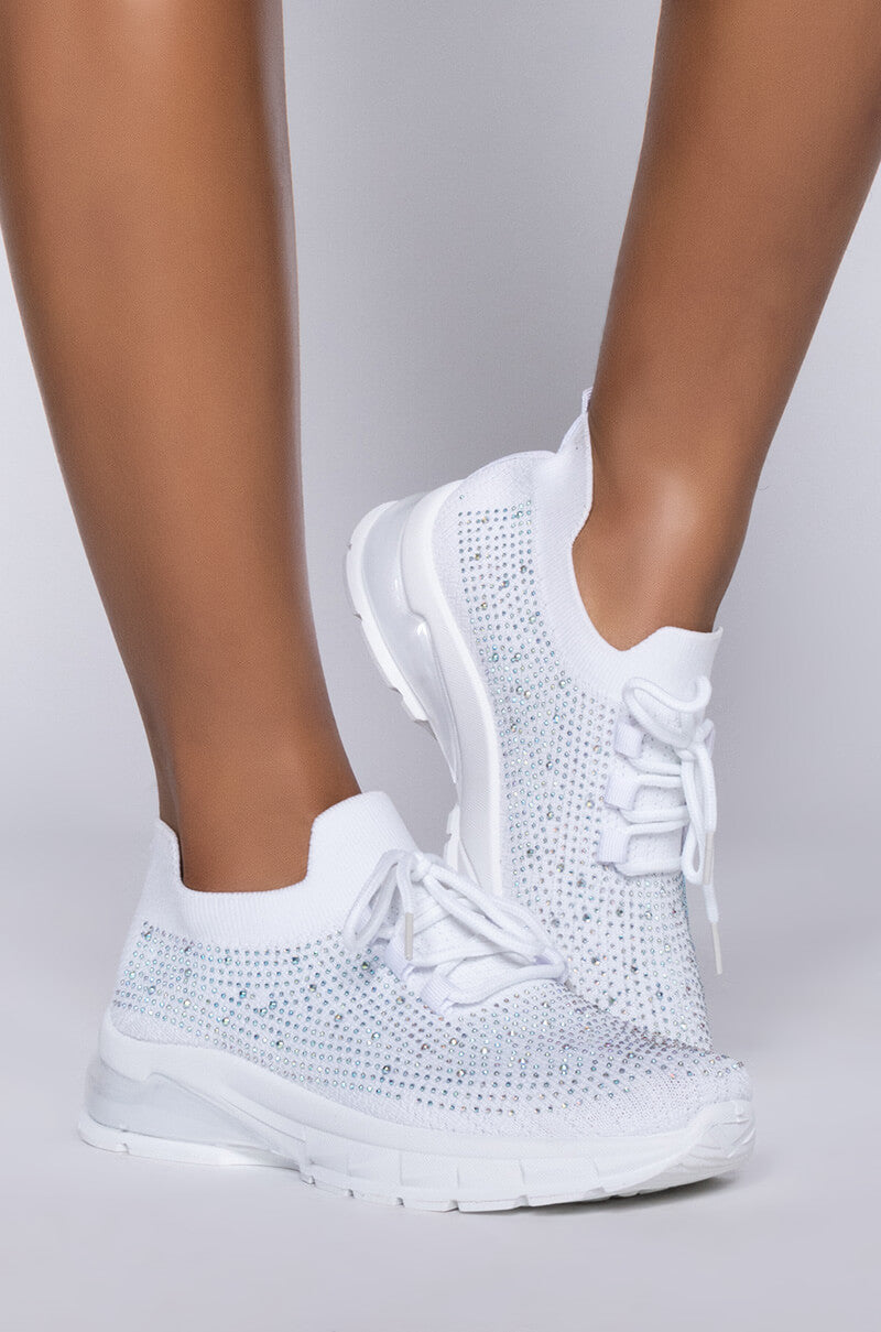 AZALEA WANG DON'T STOP NOW FLATFORM SNEAKER IN WHITE