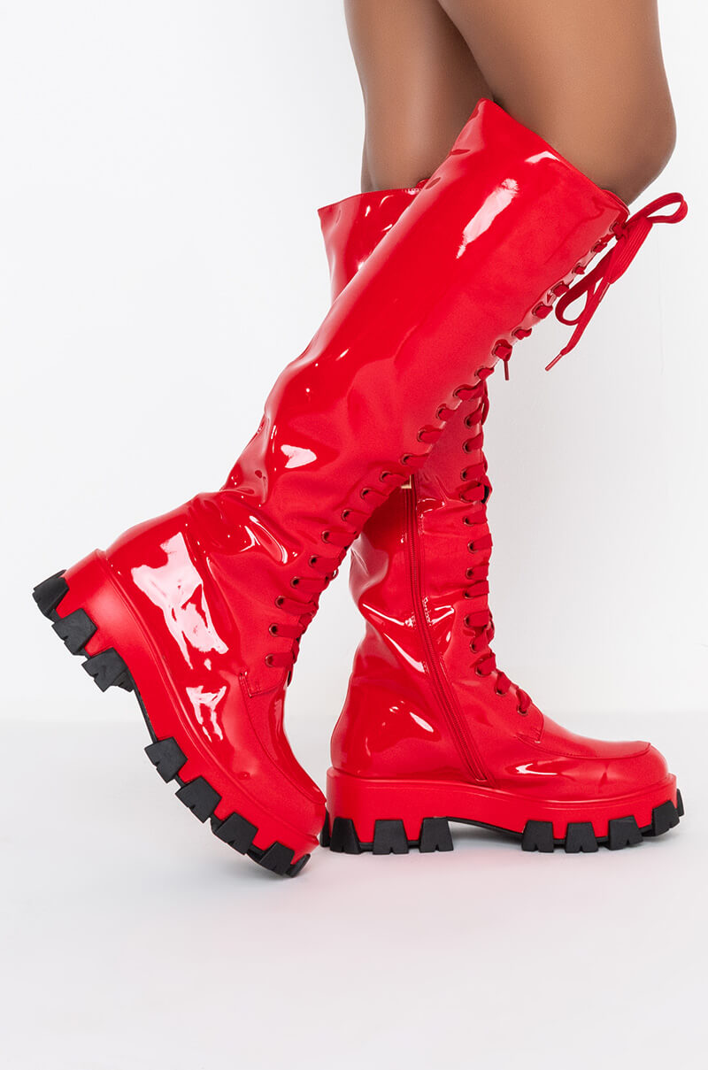 AZALEA WANG EVERYBODY KNOWS IT FLATFORM BOOT IN RED