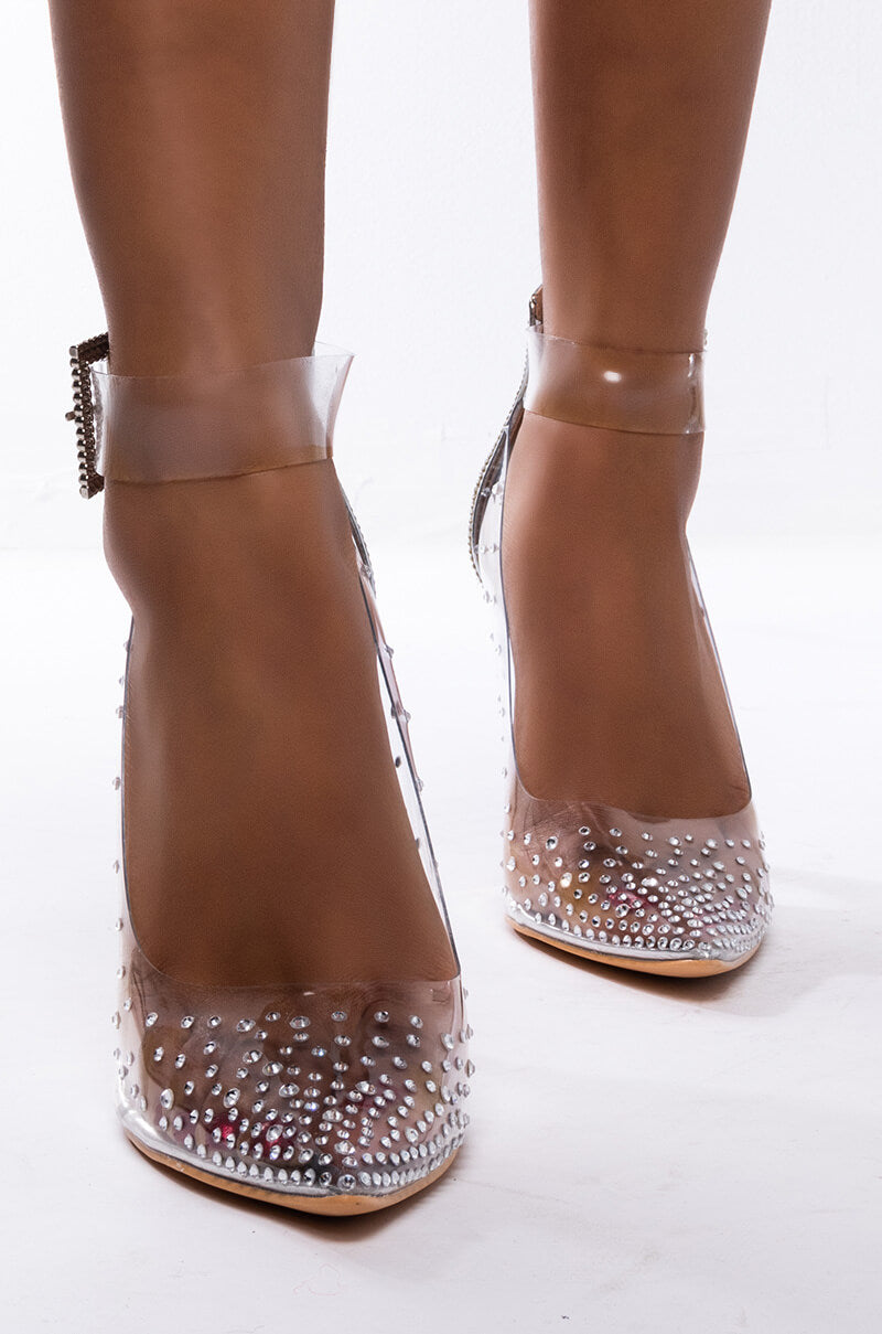 AZALEA WANG HOLLA AT ME WHEN YOU ARE READY SEXY PUMP IN SILVER
