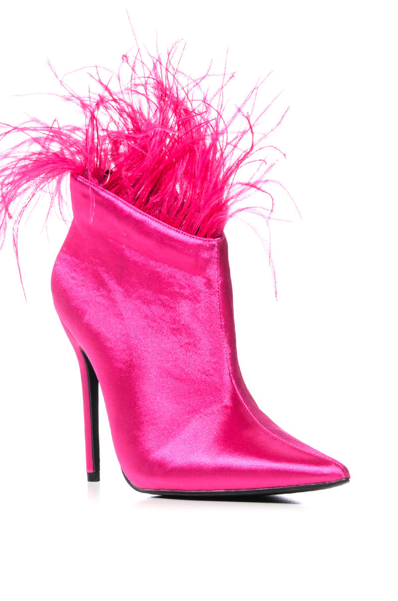 AZALEA WANG KAYLYNN FEATHER BOOTIE IN FUSCHIA