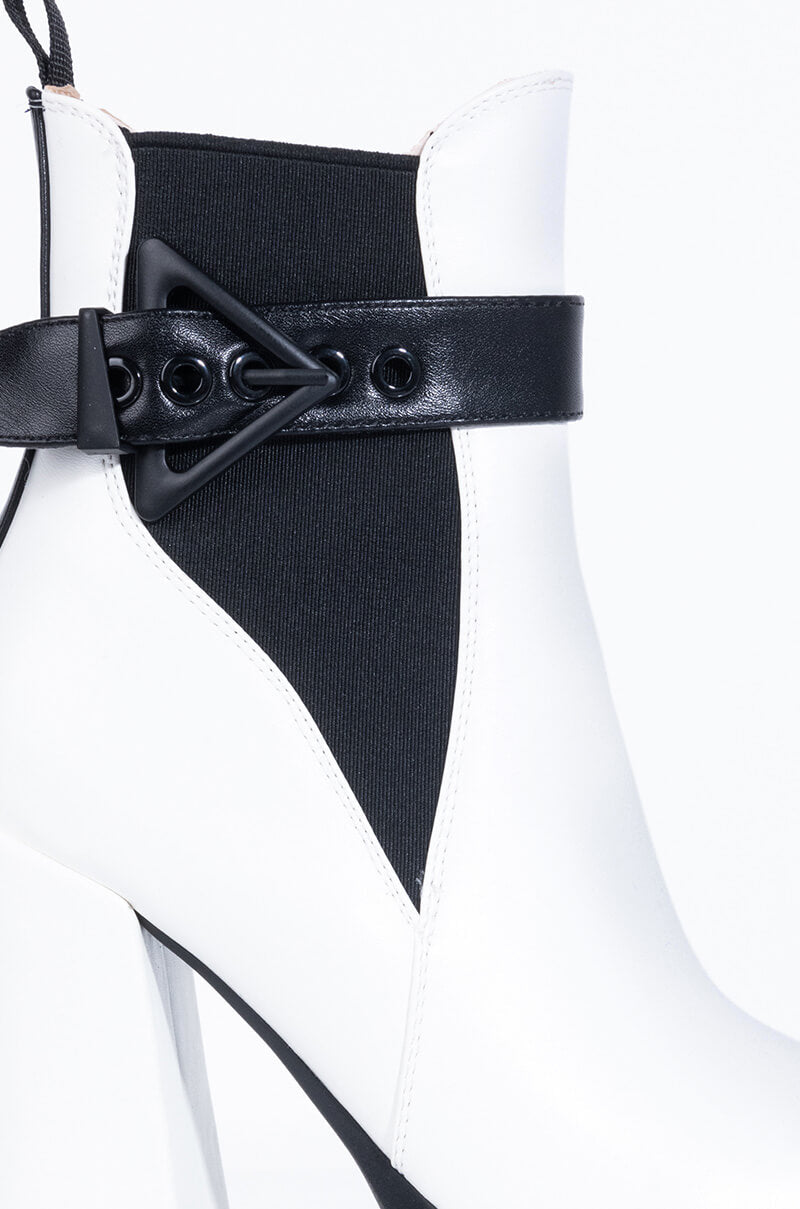 AZALEA WANG NIGHT IN ASPEN CHUNKY BOOTIE IN WHITE