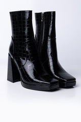 AZALEA WANG NOBODY DOES IT LIKE ME CHUNKY BOOTIE IN BLACK