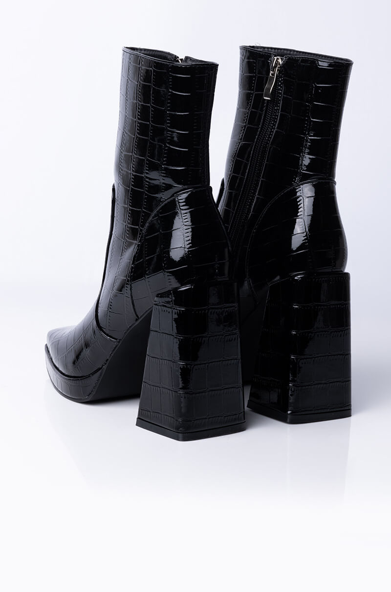 AZALEA WANG NOBODY DOES IT LIKE ME CHUNKY BOOTIE IN BLACK