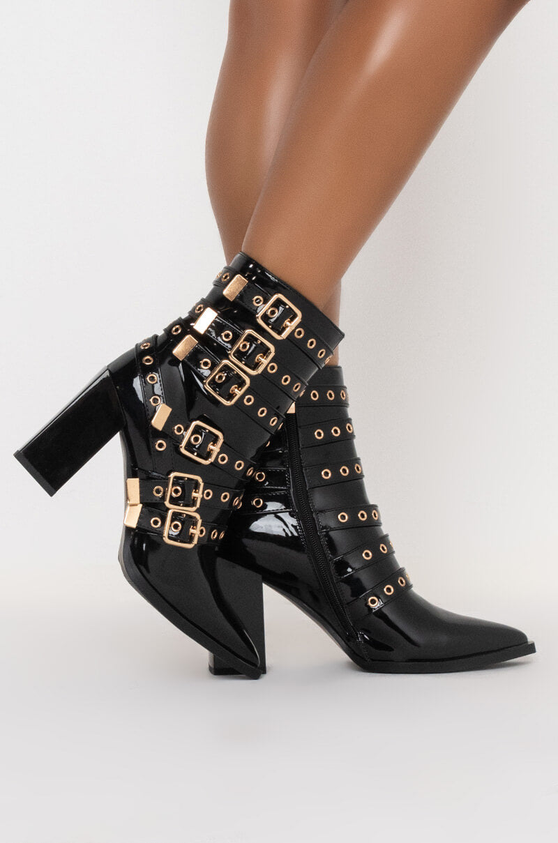 AZALEA WANG ONE NIGHT STAND CHUNKY BOOTIE IN BLACK