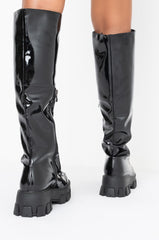 AZALEA WANG PUT THE BLAME ON ME FLATFORM BOOT IN BLACK