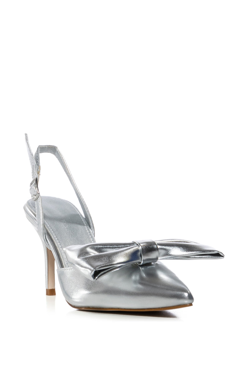 AZALEA WANG ROCHELLA SILVER BOW PUMP