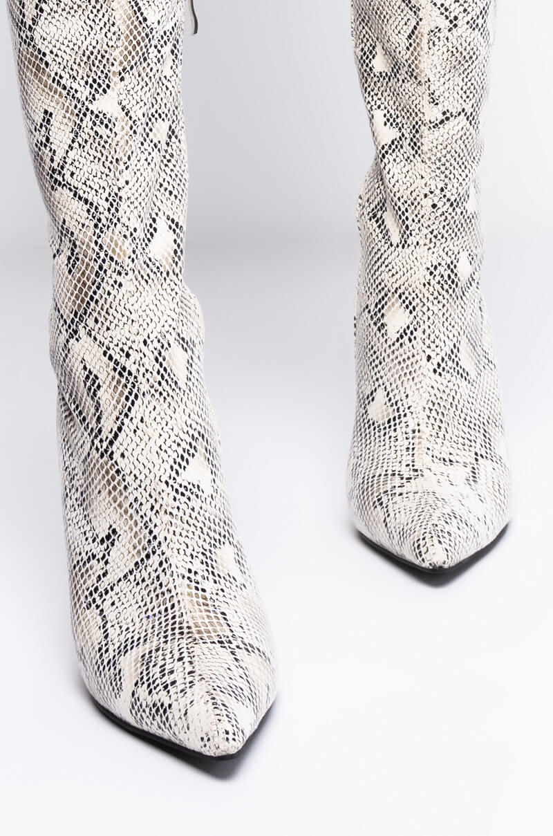 AZALEA WANG SNATCHED YOUR SOUL STILETTO BOOT IN WHITE
