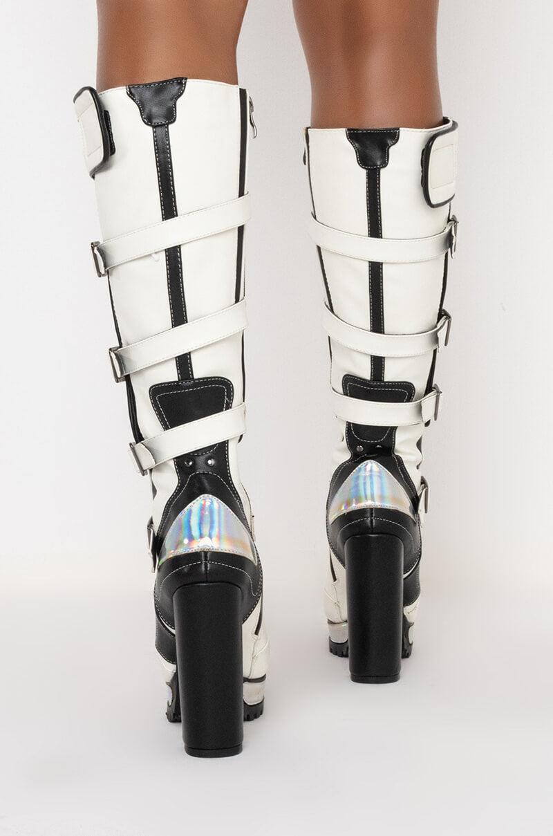 AZALEA WANG STARGAZER CHUNKY BOOT IN WHITE