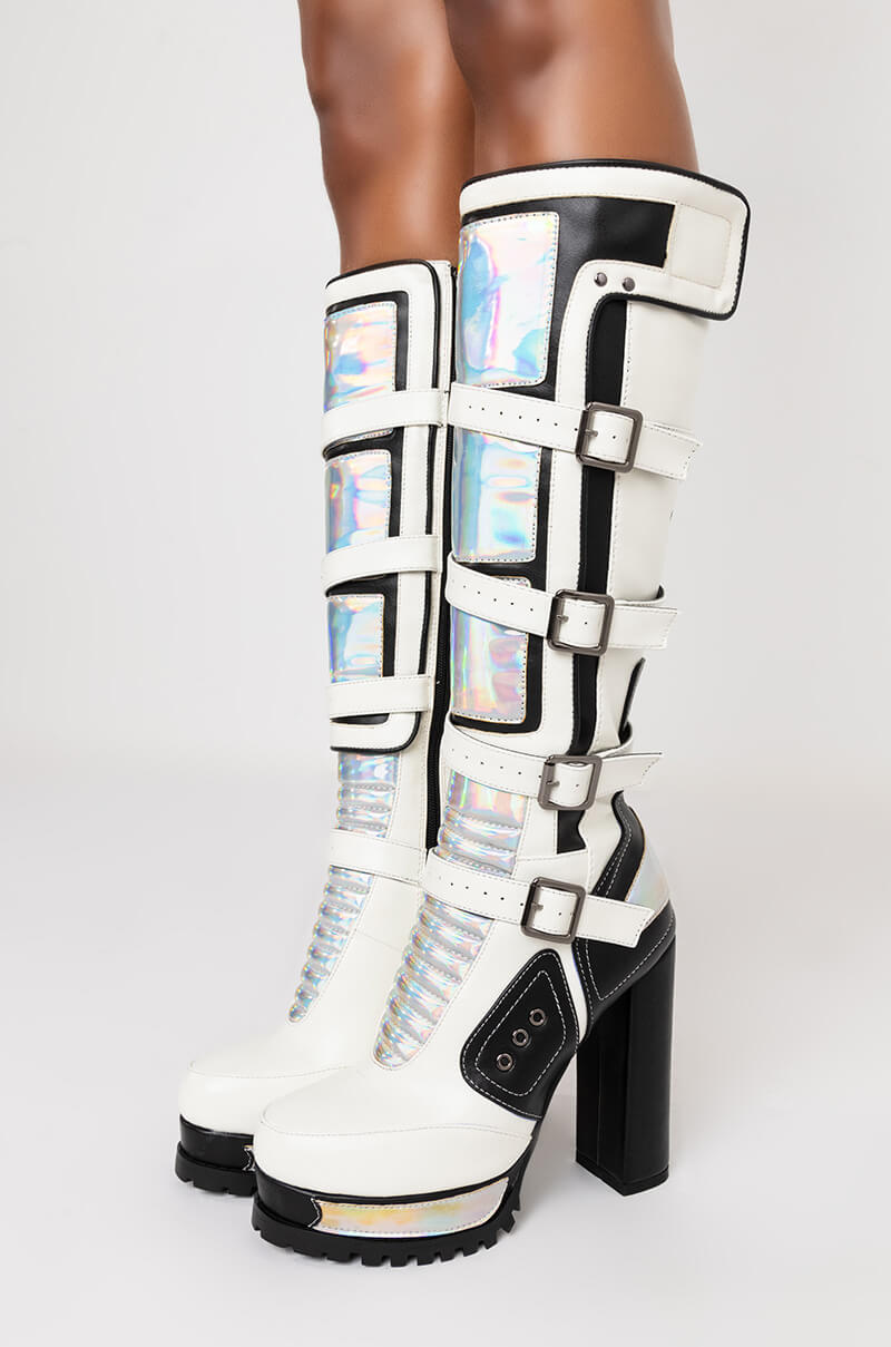AZALEA WANG STARGAZER CHUNKY BOOT IN WHITE
