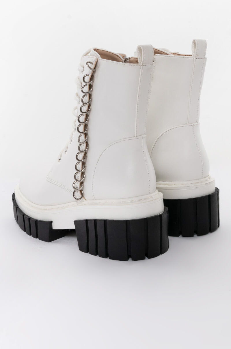 AZALEA WANG SWEET LIKE HONEY FLATFORM BOOTIE IN WHITE