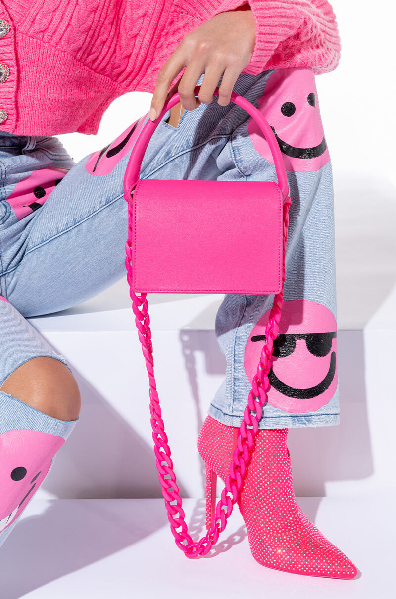 BEST FRIEND ACRYLIC CHAIN PURSE