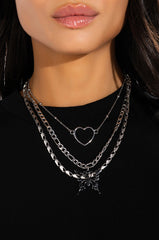 BUTTERFLY DOORS NECKLACE SET