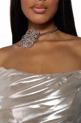 BUY ME FLOWERS NECKLACE