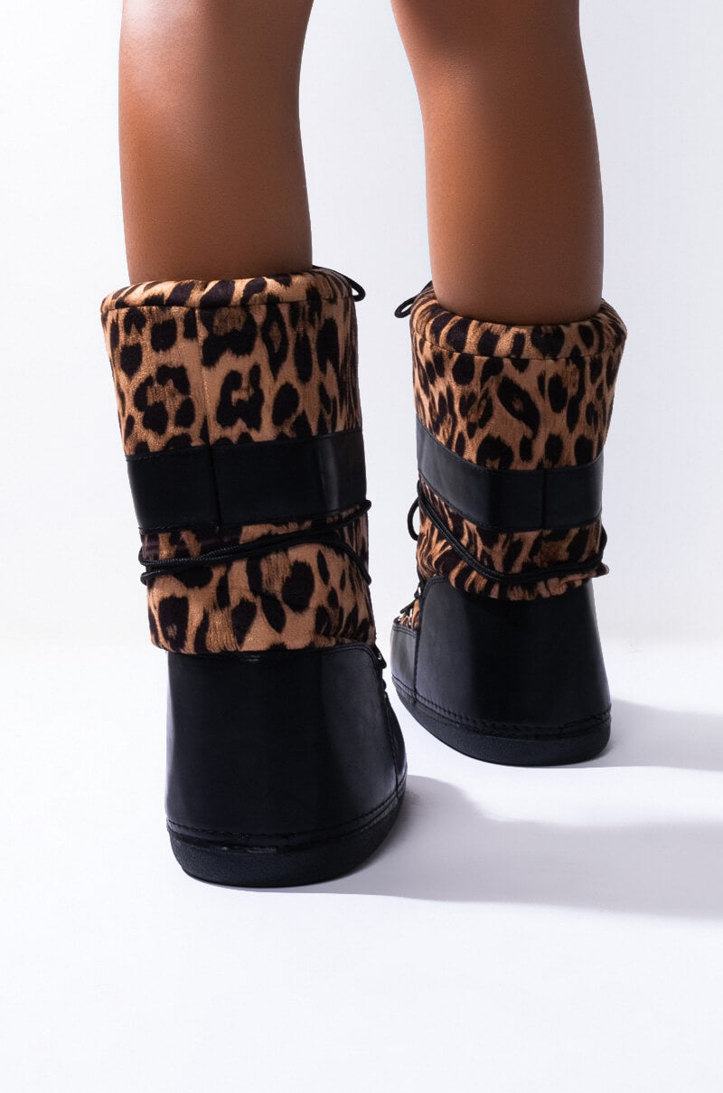 CAPE ROBBIN RUNWAY BOOTIE