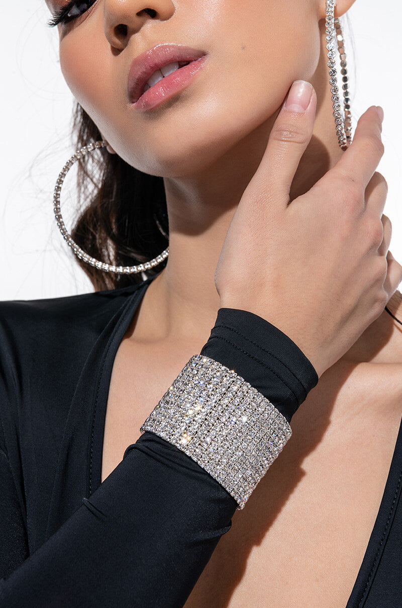CATCH UP XTRAA SILVER RHINESTONE CUFF