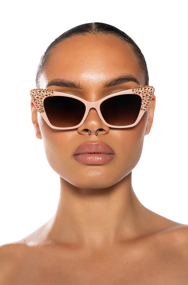 CATCHING FLIGHTS EMBELLISHED SUNNIES