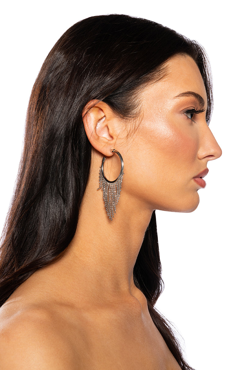 CHAIN DRIP HOOP EARRING