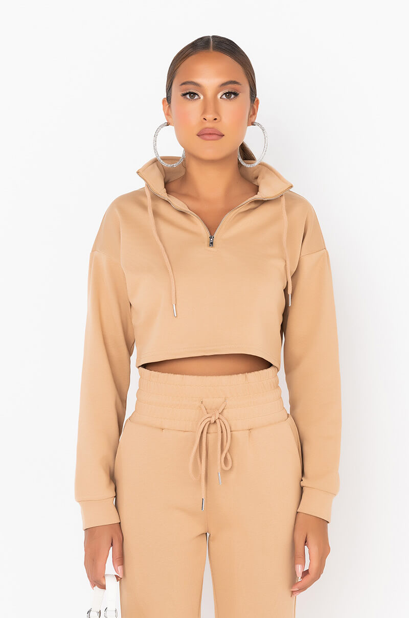 COMFY CROP SWEATSHIRT CAMEL