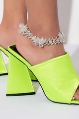 CUBAN STRAIGHT EDGE CHAIN ANKLET
