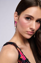 DAZZLING BABE EARRING