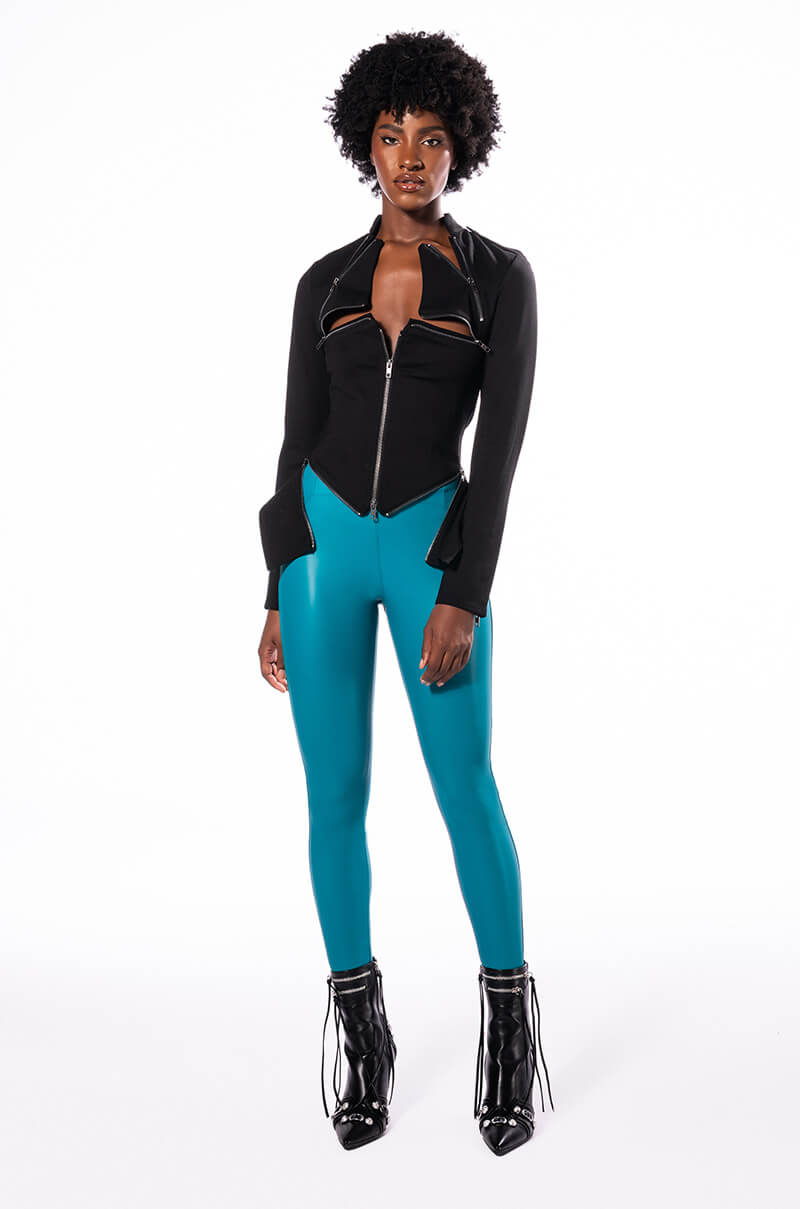 DEJA VU ZIPPER DETAIL LONG SLEEVE TOP