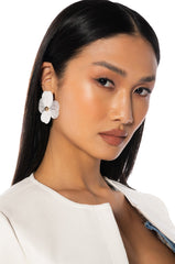 DAISY STUD EARRINGS