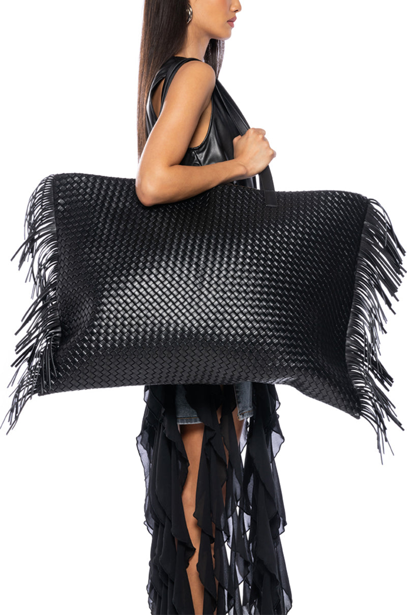 DESPERADO OVERSIZED FRINGE TOTE