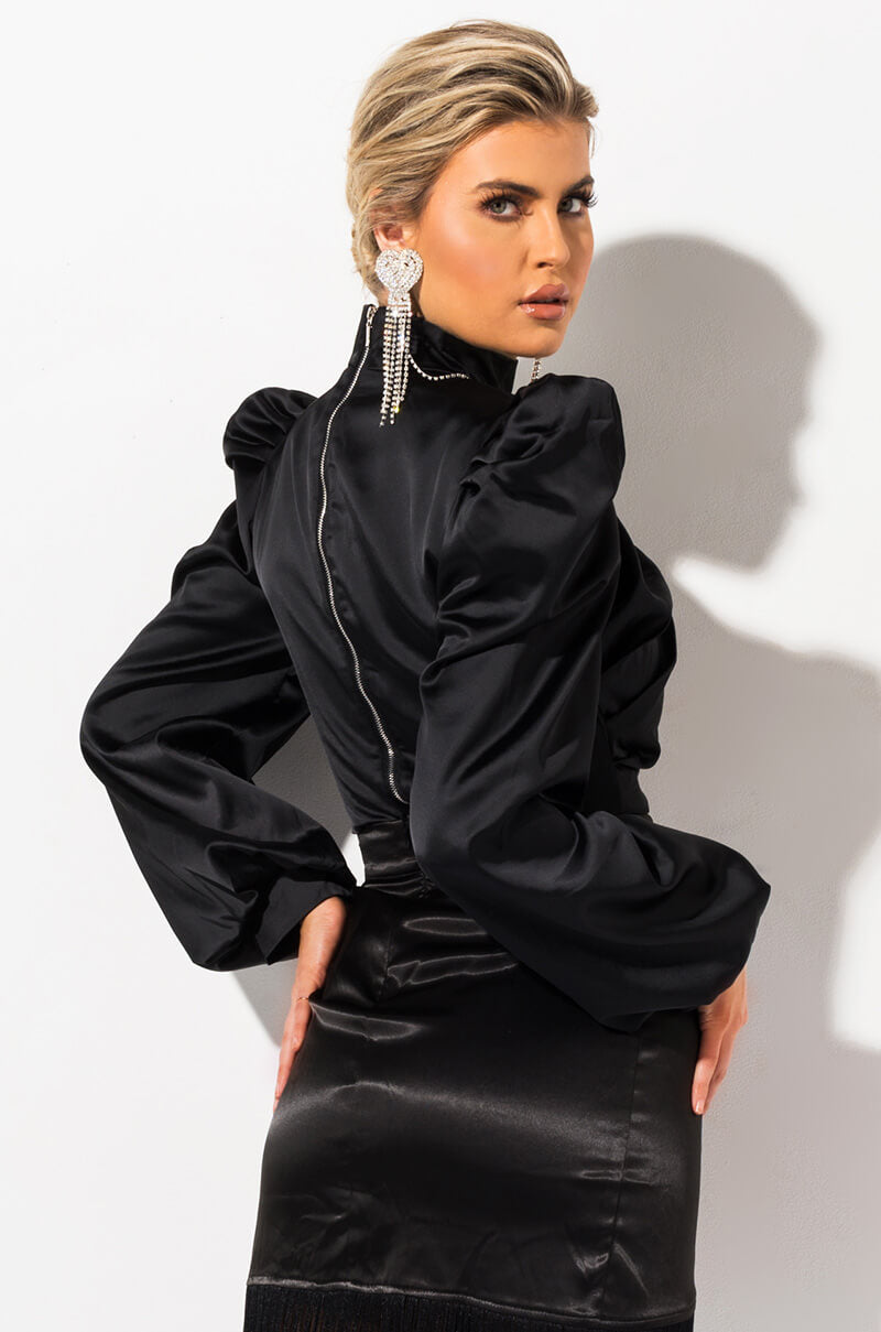 DONT BREAK LONG SLEEVE SATIN CROP TOP BLACK