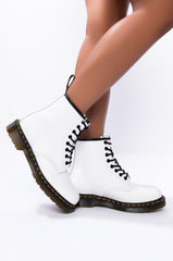 DR. MARTENS 1460 SMOOTH WHITE BOOTIES