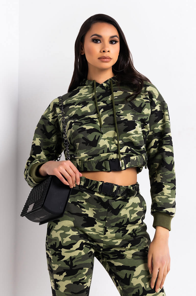 EASY TO SAY SWEATSHIRT GREEN CAMO