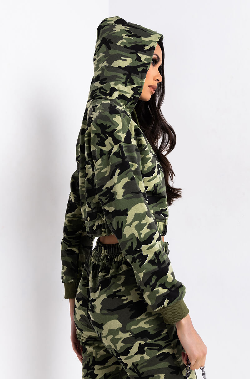EASY TO SAY SWEATSHIRT GREEN CAMO
