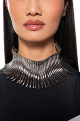ELEGANCE STATEMENT CHOKER