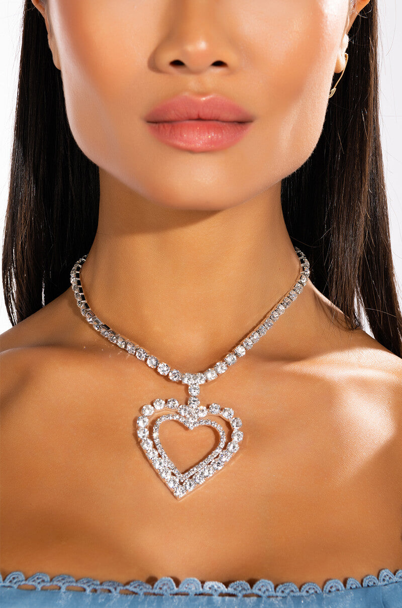 ESME HEART STATEMENT CHOKER