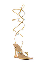 ISLA STAR STRAPPY SANDAL IN GOLD